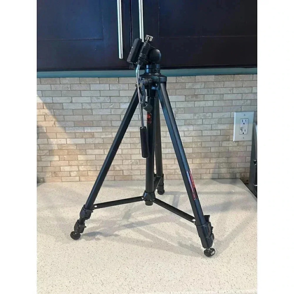 Tundra Ultima 44 Photo/Video Tripod - Picture 3 of 6
